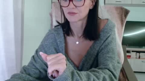 Vanessa online show from 10/07/25, 10:34