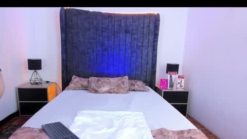 Vanessa Sexy Paris online show from 11/15/25, 09:32