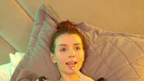 VanessaVienne online show from 06/08/26, 01:39