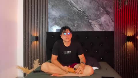 vanilla_hot_ online show from 02/23/25, 10:20