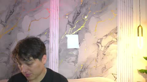 vanilla_hot_ online show from 11/19/25, 01:33