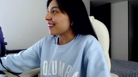 Snapshot of vanilla_velvet chatting on 04/12/26, 02:16 Annabet online show from 04/12/26, 02:16