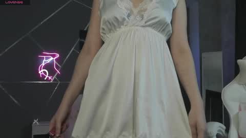 Mia online show from 05/13/26, 08:01