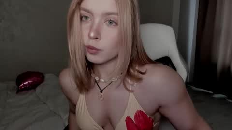 Snapshot of vanillalivitski chatting on 09/21/25, 11:12 Vanilla online show from 09/21/25, 11:12