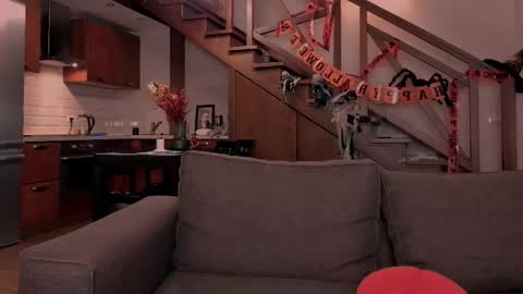 Snapshot of vanillalivitski chatting on 10/27/25, 01:37 Vanilla online show from 10/27/25, 01:37