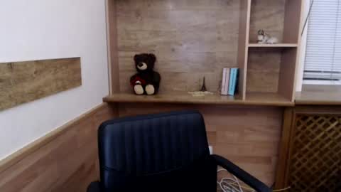 vanillaloveli online show from 06/24/26, 06:40