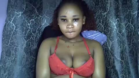 Snapshot of vanillavenus chatting on 12/16/25, 11:32 vanillavenus online show from 12/16/25, 11:32