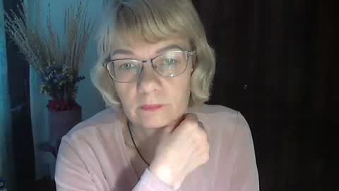 Vanillaxcreamy online show from 01/14/25, 01:06