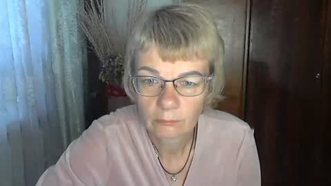 Vanillaxcreamy online show from 10/10/25, 10:14