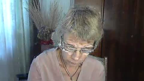 Vanillaxcreamy online show from 10/17/25, 10:51