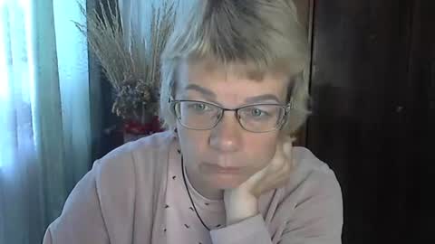 Vanillaxcreamy online show from 10/18/25, 08:59