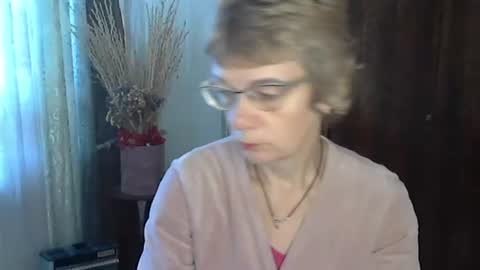 Vanillaxcreamy online show from 11/25/25, 08:03
