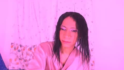 Snapshot of vannesascott chatting on 12/05/25, 05:49 VANNESA online show from 12/05/25, 05:49