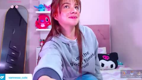 Snapshot of vannessa_shy chatting on 12/15/25, 04:06 Vanesa online show from 12/15/25, 04:06