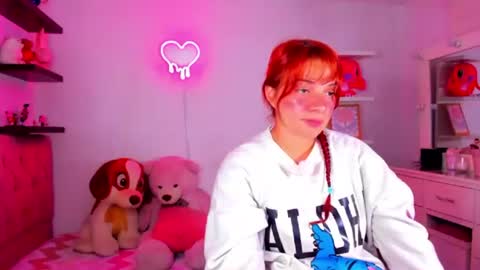 Snapshot of vannessa_shy chatting on 07/15/26, 12:38 Vanesa online show from 07/15/26, 12:38