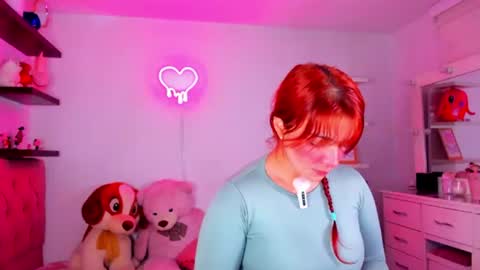 Snapshot of vannessa_shy chatting on 07/16/26, 01:11 Vanesa online show from 07/16/26, 01:11