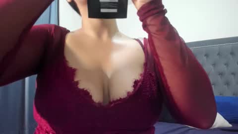 Snapshot of vannsexporn chatting on 10/06/25, 09:07 Vannesa online show from 10/06/25, 09:07