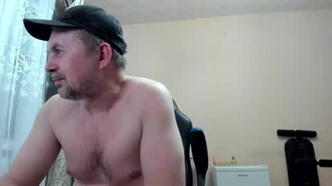 vano_822 online show from 05/18/26, 07:41