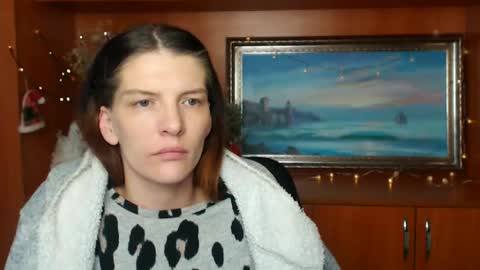 Snapshot of vanrey_ chatting on 02/18/25, 10:49 Vanessa online show from 02/18/25, 10:49