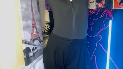 Vanessa online show from 10/18/25, 05:57