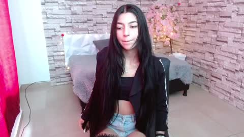 Snapshot of vanse_lust chatting on 01/04/25, 07:34 Karuna online show from 01/04/25, 07:34