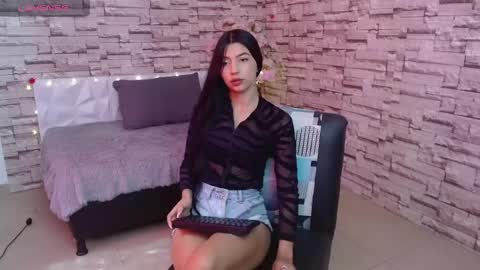Snapshot of vanse_lust chatting on 02/28/25, 07:35 Karuna online show from 02/28/25, 07:35