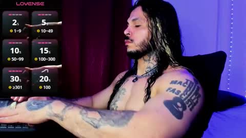 vanvelckan_ online show from 10/04/25, 06:22