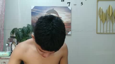 vanxxx2005 online show from 12/18/24, 02:42