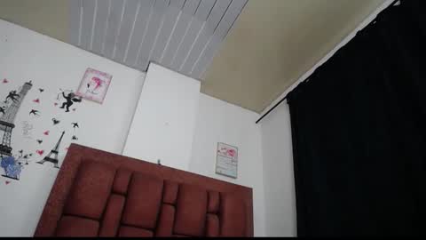 Snapshot of varascot chatting on 04/15/26, 12:28 varascot online show from 04/15/26, 12:28
