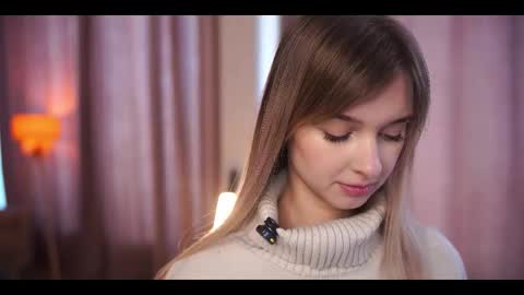 Snapshot of variety_moments chatting on 10/17/25, 02:59 Heeeeey Im Hanna the art of tease online show from 10/17/25, 02:59