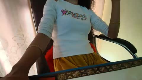 Snapshot of varotibang chatting on 10/21/25, 01:06 Ritu online show from 10/21/25, 01:06