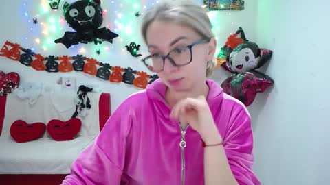 Vasilisa online show from 10/20/25, 05:08