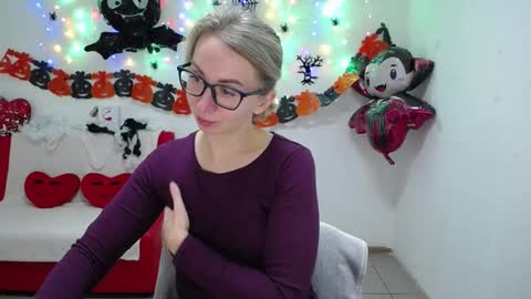 Vasilisa online show from 10/22/25, 05:30