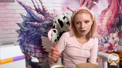 Vasya Sylvia online show from 12/04/24, 08:56