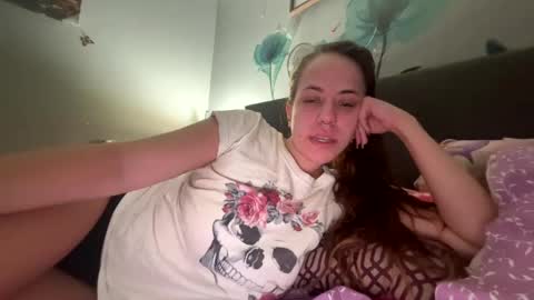 Snapshot of vaua089 chatting on 09/21/25, 05:31 vaua089 online show from 09/21/25, 05:31