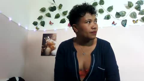 Vayannah online show from 06/11/26, 11:19
