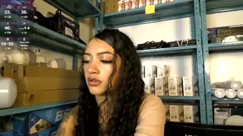 Snapshot of vaythiare_stone chatting on 06/10/26, 07:35 Vaythiare online show from 06/10/26, 07:35