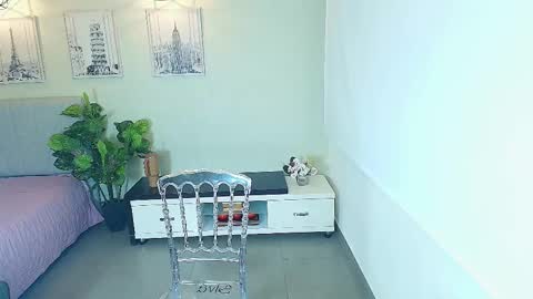 Victoria online show from 09/20/25, 11:00