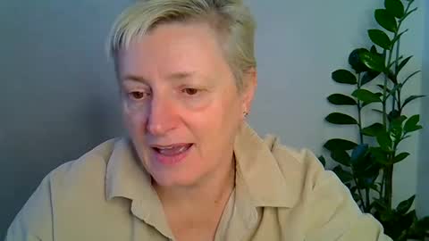 vea_motty online show from 10/30/25, 10:06