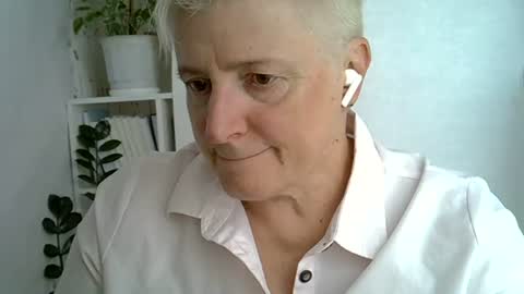 vea_motty online show from 07/24/26, 09:40