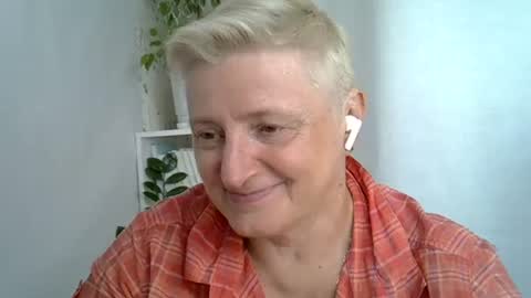 vea_motty online show from 07/28/26, 12:48