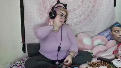 Snapshot of veelehanex3 chatting on 12/09/24, 12:34 Veronica Lehane online show from 12/09/24, 12:34