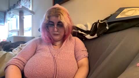 Snapshot of veelehanex3 chatting on 12/09/24, 03:11 Veronica Lehane online show from 12/09/24, 03:11