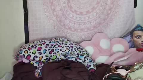 Snapshot of veelehanex3 chatting on 12/15/24, 03:24 Veronica Lehane online show from 12/15/24, 03:24