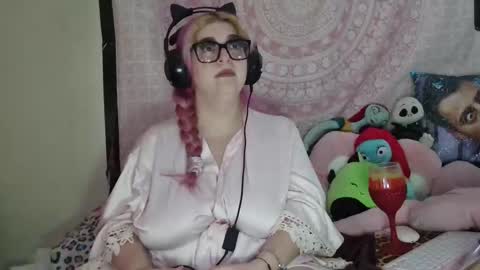 Snapshot of veelehanex3 chatting on 12/22/24, 08:47 Veronica Lehane online show from 12/22/24, 08:47