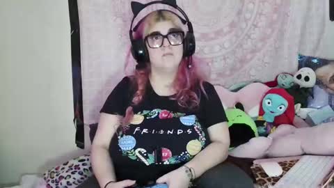 Snapshot of veelehanex3 chatting on 12/24/24, 01:06 Veronica Lehane online show from 12/24/24, 01:06