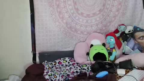 Snapshot of veelehanex3 chatting on 12/26/24, 10:26 Veronica Lehane online show from 12/26/24, 10:26