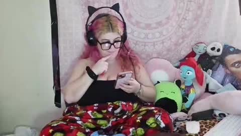 Snapshot of veelehanex3 chatting on 12/26/24, 01:32 Veronica Lehane online show from 12/26/24, 01:32