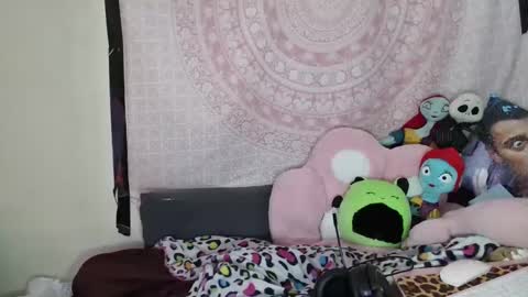 Snapshot of veelehanex3 chatting on 12/28/24, 08:58 Veronica Lehane online show from 12/28/24, 08:58