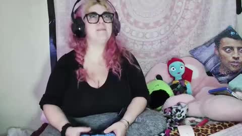 Snapshot of veelehanex3 chatting on 12/29/24, 06:14 Veronica Lehane online show from 12/29/24, 06:14